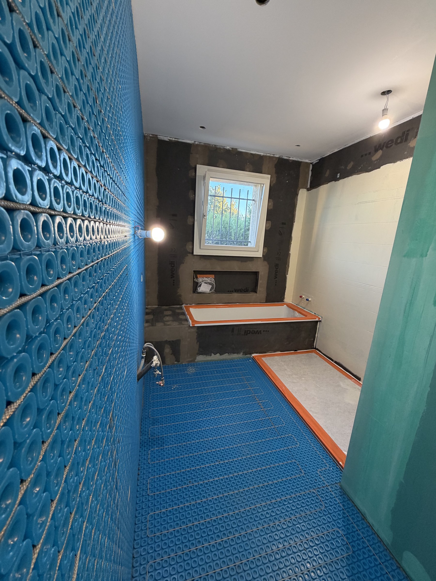 Installation du chauffage électrique au sol et mural