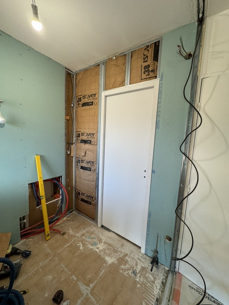 Création de l’accès et isolation des murs